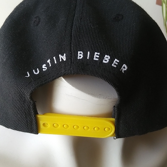 Justin Bieber Swaggy snapback hat - Picture 5 of 8